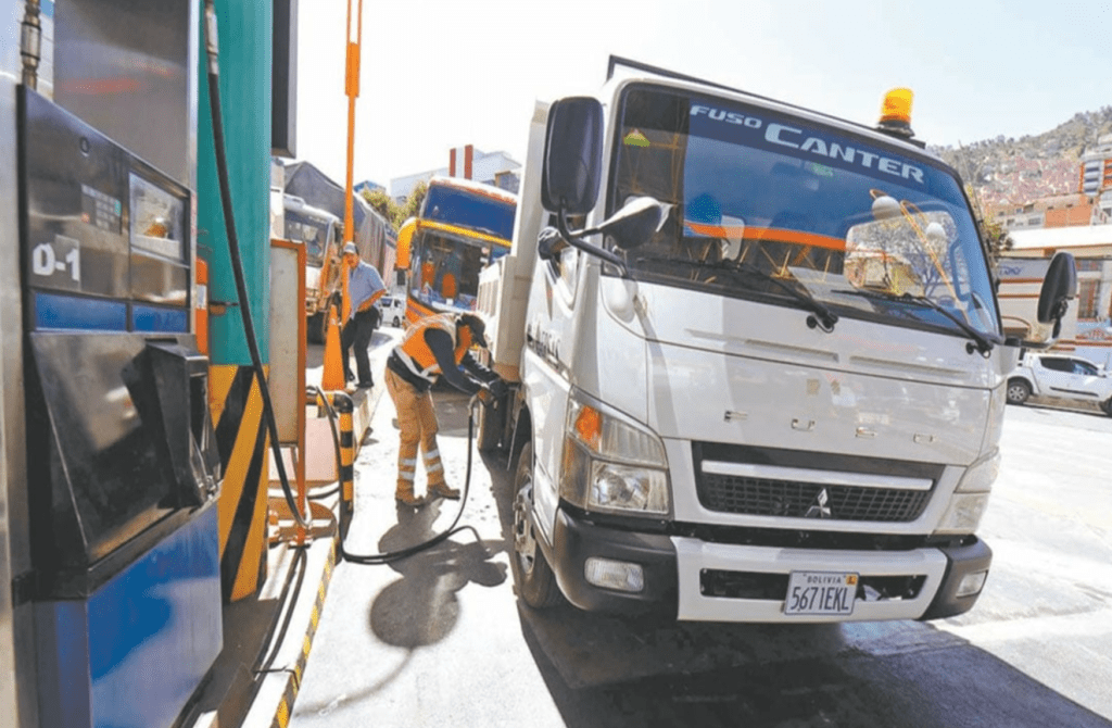 En tres años, la importación de combustibles casi se duplica en&nbsp;Bolivia
