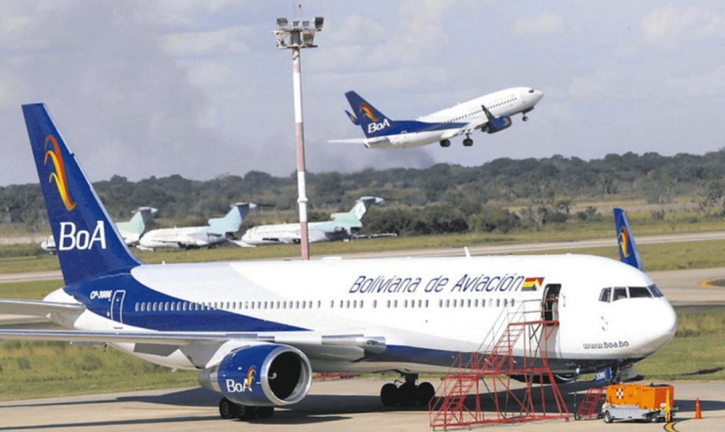 Pasajeros de BoA evacuados tras incendio en aeronave en&nbsp;Cochabamba