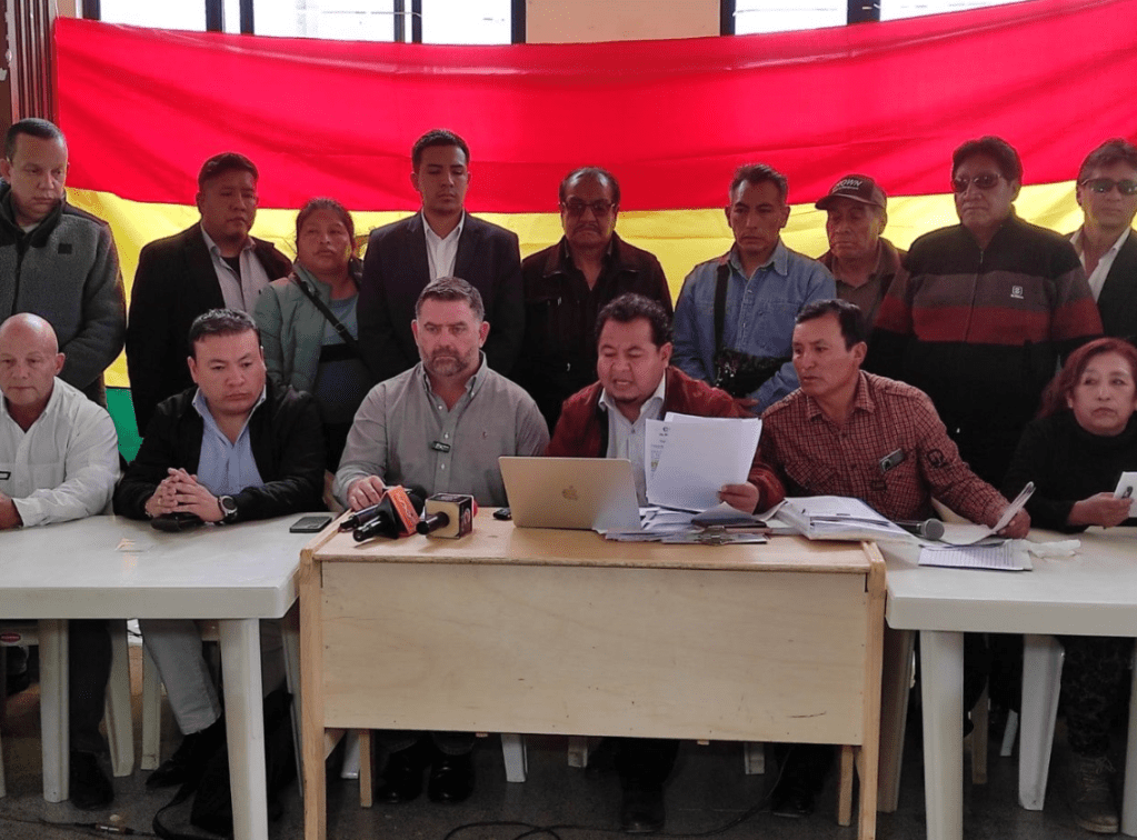 Comité Multisectorial anuncia marcha desde Patacamaya hacia La Paz contra disposición confiscatoria  