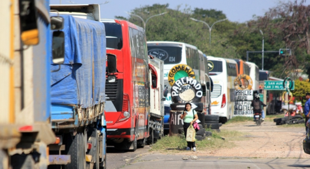 Productores y transportistas advierten que la escasez de diésel pone en riesgo la mayor cosecha del&nbsp;país